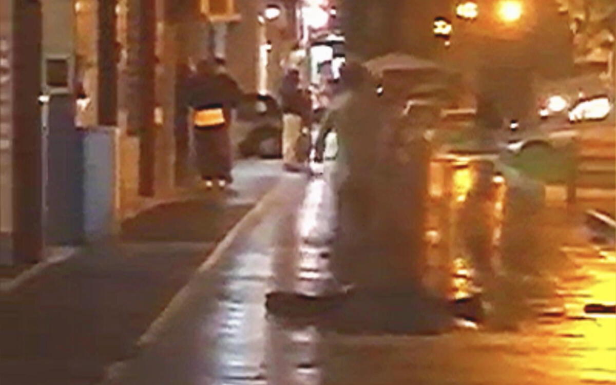 Uomo nudo in giro a Foggia, polemica sui social per la pubblicazione del video - 