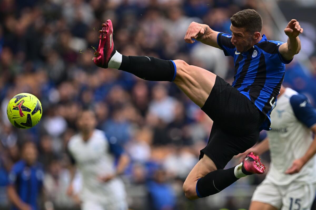 Inter, Gosens tra Bundesliga e Premier: individuato l'erede - 