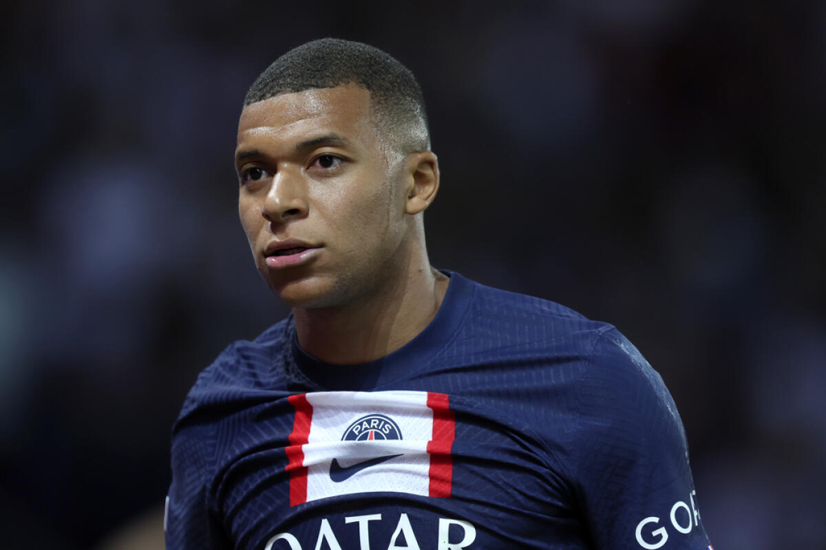 PSG, clamoroso Mbappè: sarà addio in estate - Kylian Mbappe of Paris Saint-Germain Fc during the  Uefa Champions League Group H match beetween Paris Saint Germain Fc and Juventus Fc at Parc des Princes on September 6, 2022 in Paris, France .