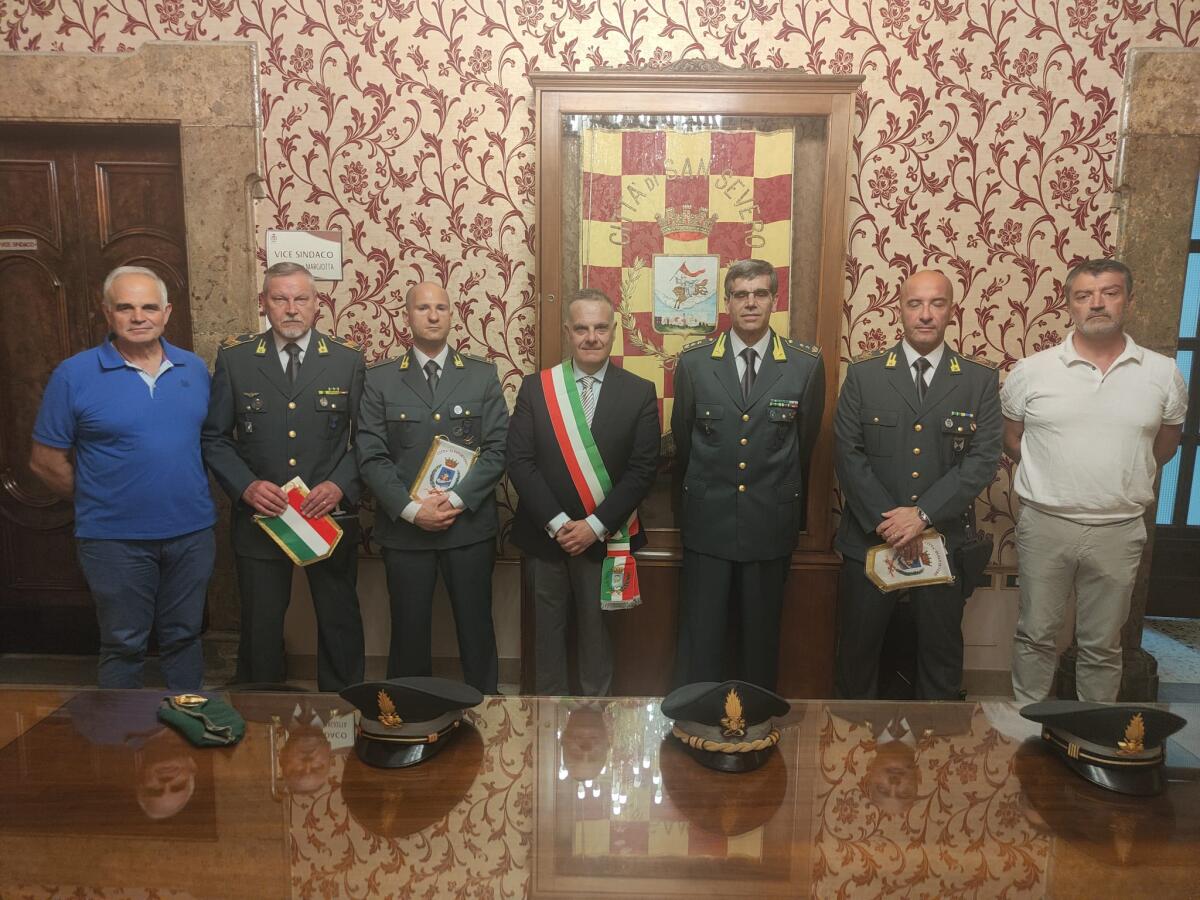 San Severo, sindaco Miglio premia la Guardia di Finanza - 