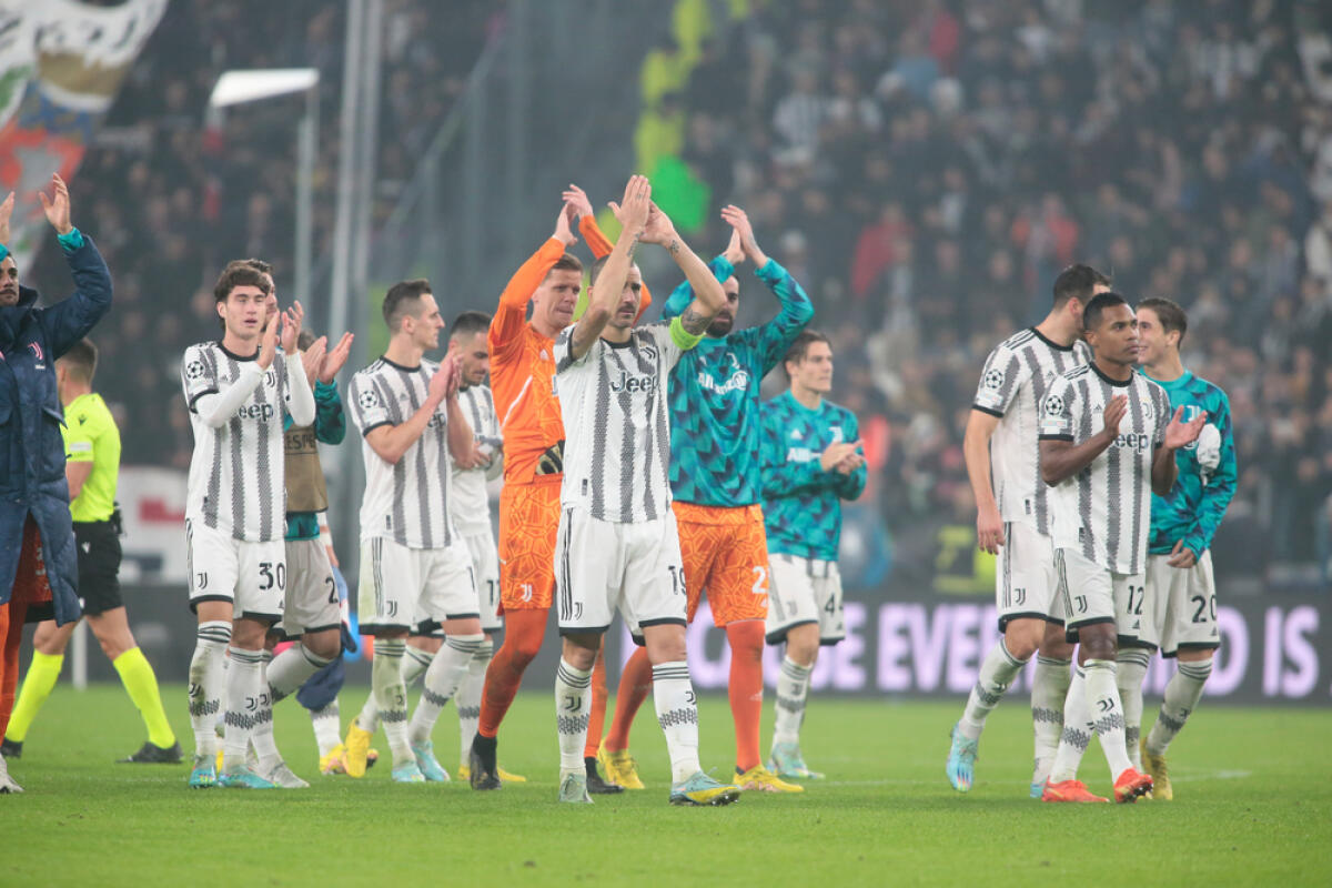 Juventus, è arrivata la svolta: un titolare ha rinnovato fino al 2025 - Juventus fc team during the UEFA Champions League Group H, football match between Juventus Fc and Paris Saint Germain, on 02 November 2022 at Allianz Stadium, Turin, Italy.  Photo Nderim Kaceli - Credit: Nderim Kaceli/LiveMedia