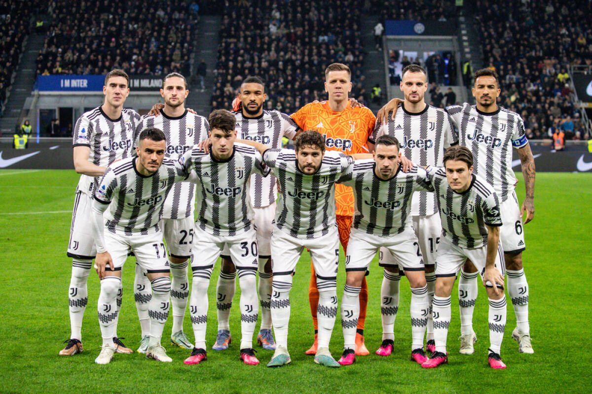 La Juve ci ripensa: reintegrato in rosa, non lascerà i bianconeri - Milan, Italy. 19/03/2023. Italian SerieA Football Championship.  Inter VS Juventus 0-1. Juventus, team picture.