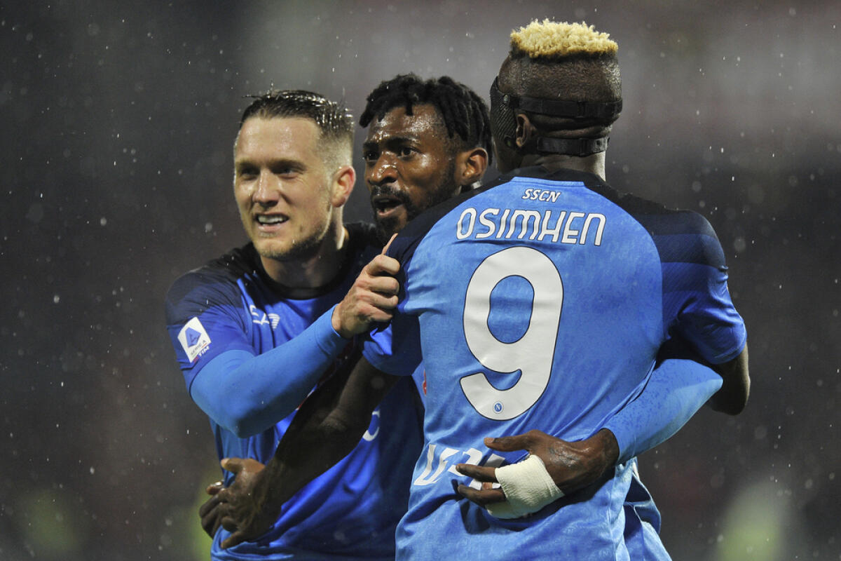 Napoli, via Lozano o Politano. Massara nuovo DS? - Victor Osimhen, André-Frank Zambo Anguissa and Piotr Zieliński players of Napoli, during the match of the Italian Serie A league between Salernitana vs Napoli final result, Salernitana 0, Napoli 2, match played at the Arechi stadium.