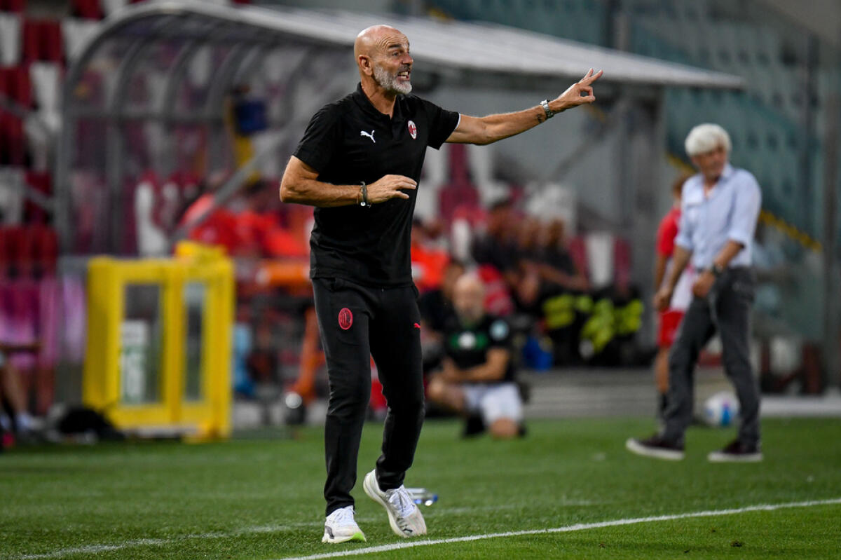 Milan, numero 9 cercasi: i tre attaccanti nel mirino - Stafano Pioli (Head Coach AC Milan) gestures  during  friendly football match AC Milan vs Panathinaikos FC at the Nereo Rocco stadium in Trieste, Italy, August 14, 2021 - Credit: Ettore Griffoni