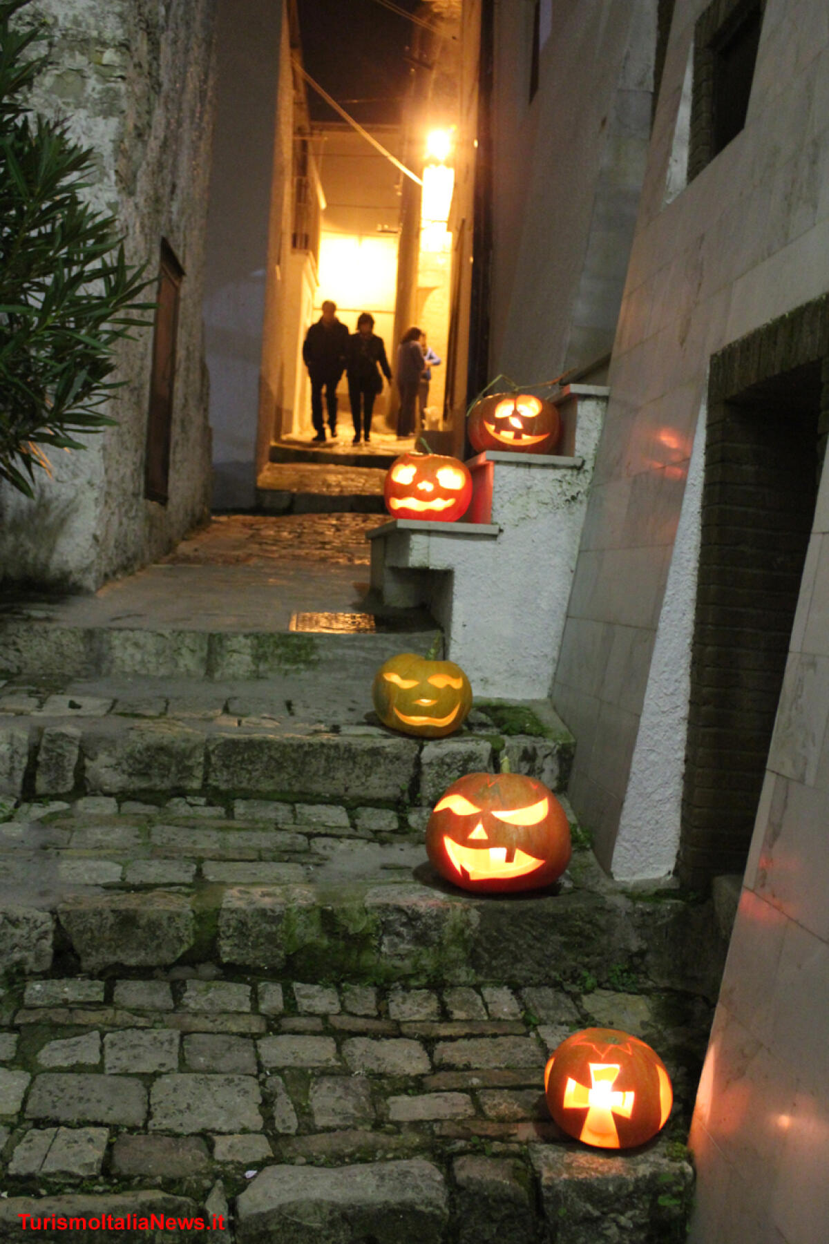 Orsara 1° novembre Fucacoste, 10 consigli per godersi la notte dei falò e delle zucche - 