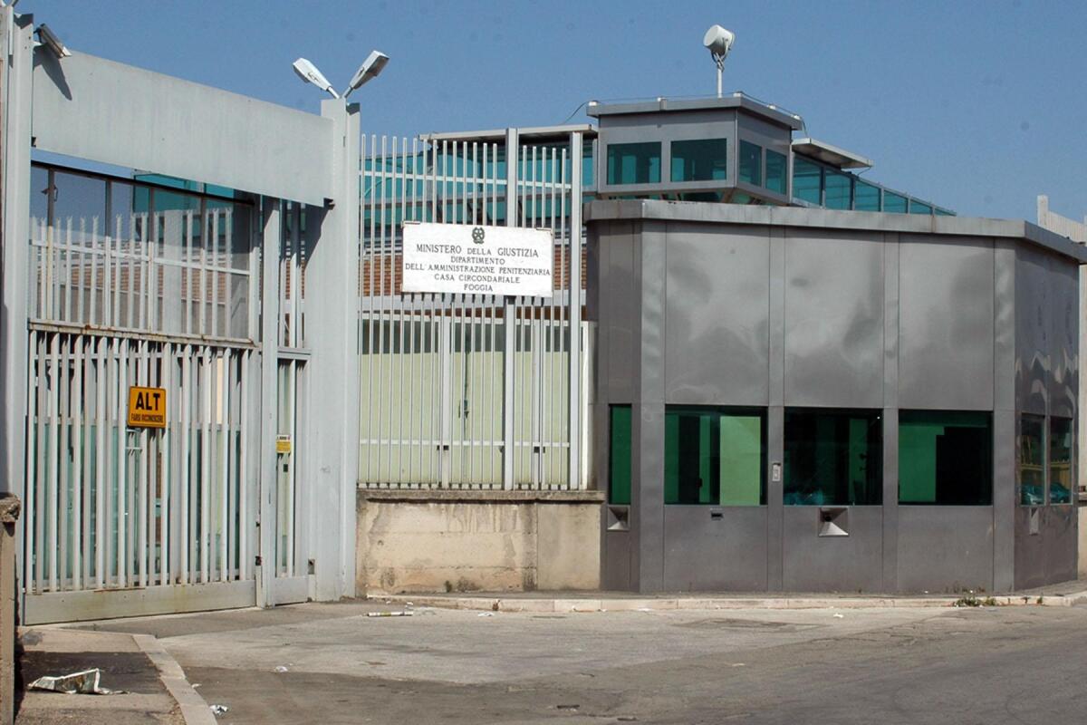 Disordini al carcere di Foggia, devastata struttura - 