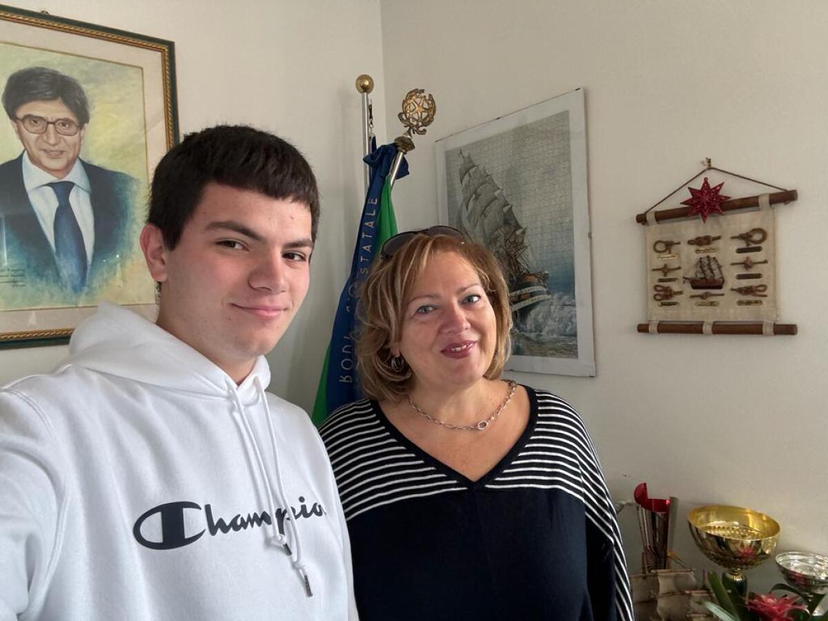"Giovani in Consiglio": in Regione Puglia eletto Michele Sciarra dell'istituto "Del Giudice" di Rodi - 
