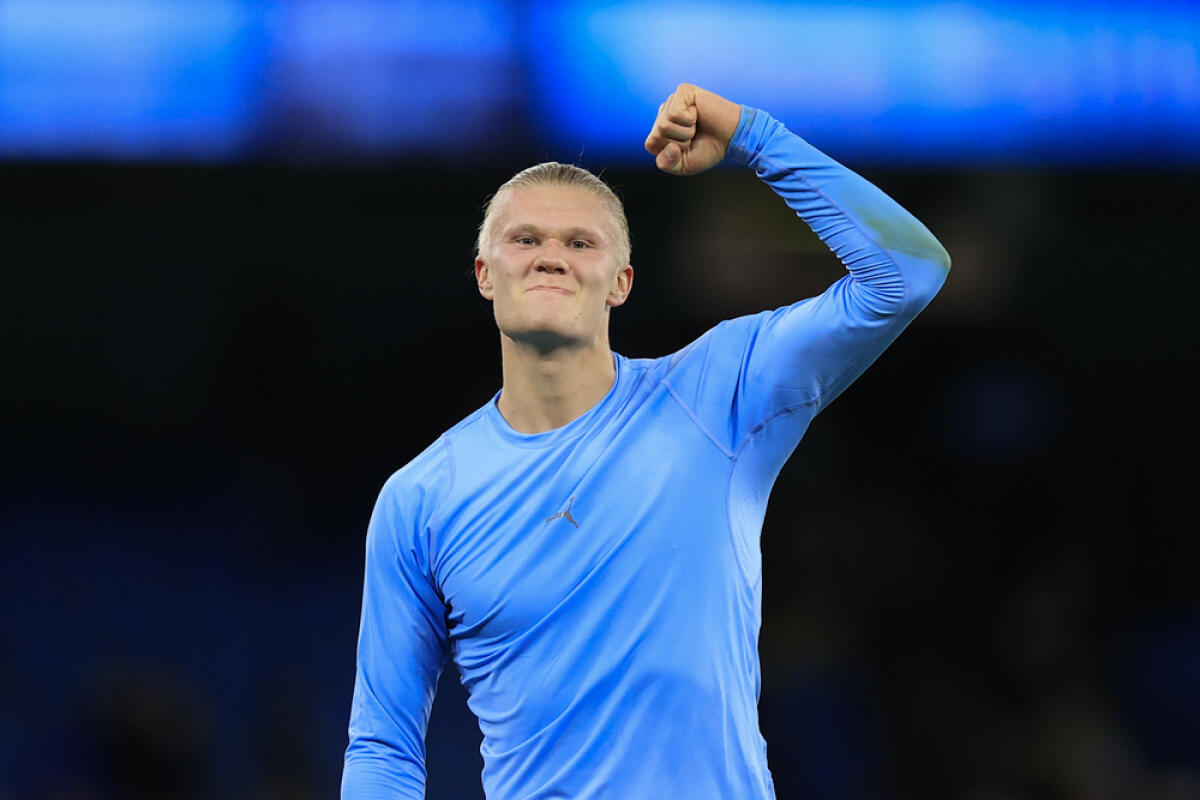 Ecco chi è il miglior giocatore 2023 per l'IFFHS - Erling Haaland #9 of Manchester City celebrates the 2-1 victory at the end of the Premier League match Manchester City vs Fulham at Etihad Stadium, Manchester, United Kingdom, 5th November 2022

(Photo by Conor Molloy/News Images)