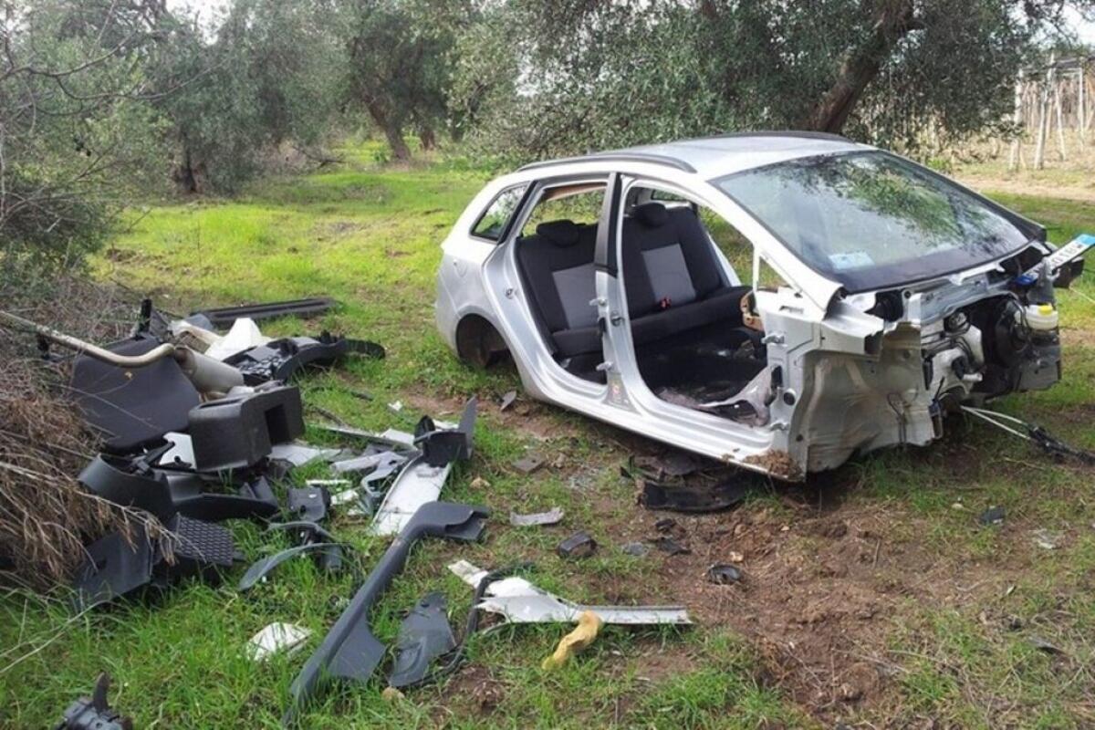 Sorpresi a smontare auto rubata: tre arresti a Cerignola - 