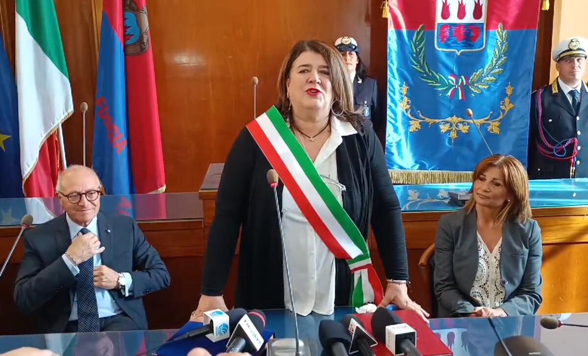 Il campo largo trema, Episcopo a rischio decadenza - 