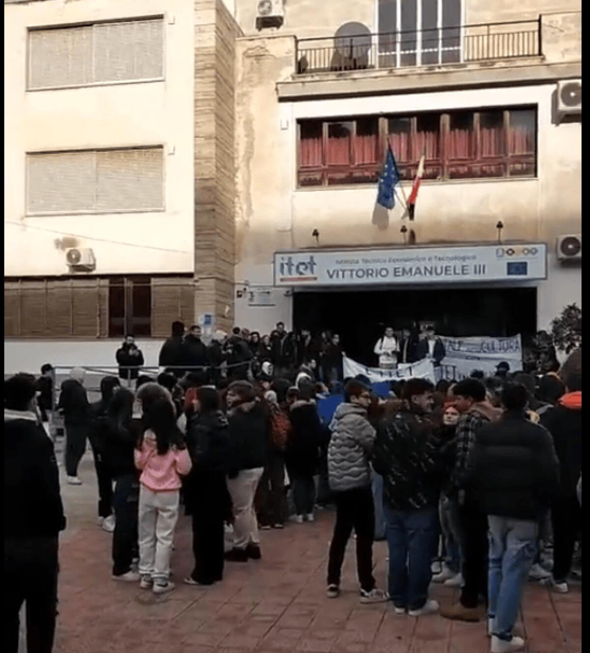 Lucera, protesta contro perdita autonomia: alunni in sciopero - 