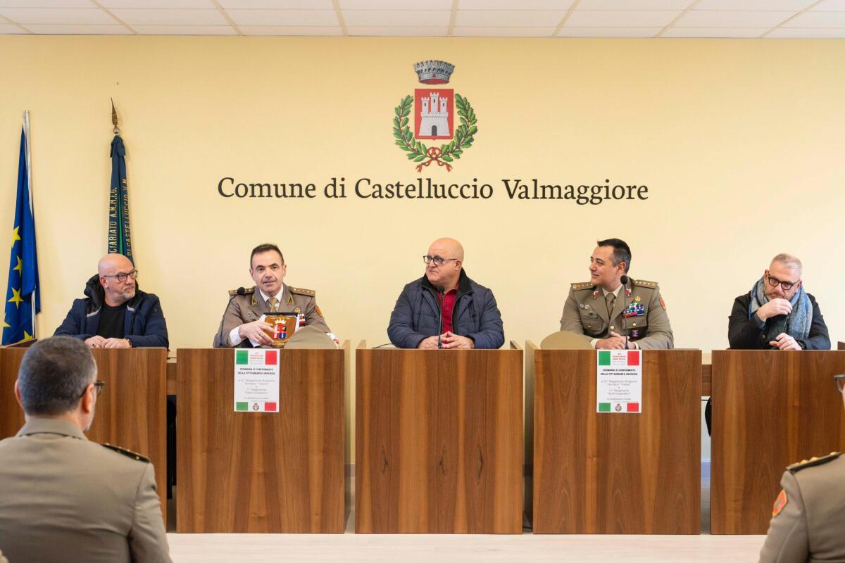 Castelluccio Valmaggiore conferisce cittadinanza onoraria al 21° reggimento Artiglieria e all'11° genio Guastatori - 