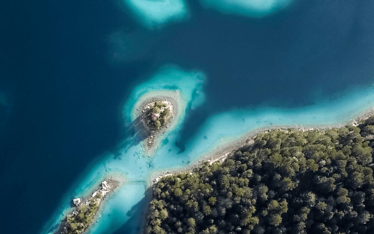 Scopri il lusso di una vacanza in catamarano nelle incantevoli Bahamas - 