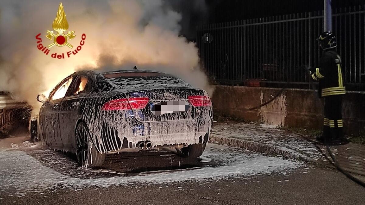 San Giovanni Rotondo, cinque auto in fiamme nella notte - 