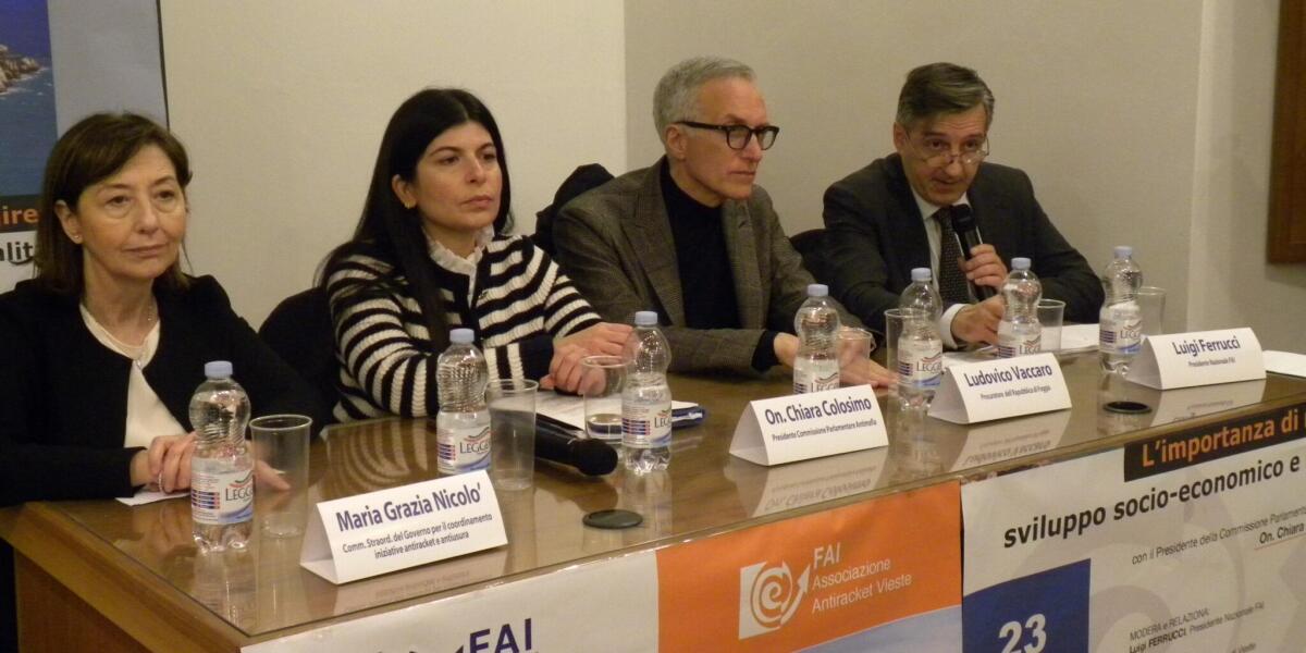 La presidente della Commissione Antimafia a Vieste - 