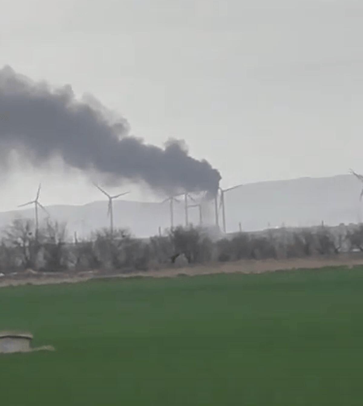 Pala eolica in fiamme sulla Foggia-Troia, area messa in sicurezza - 