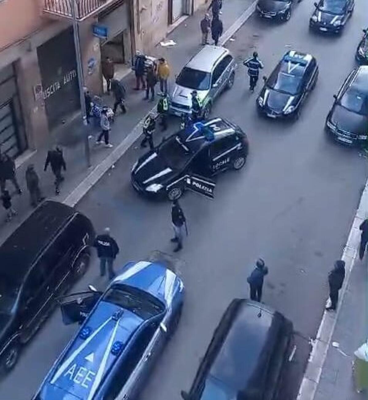 Foggia, Polizia Locale aggredita da commercianti abusivi - 