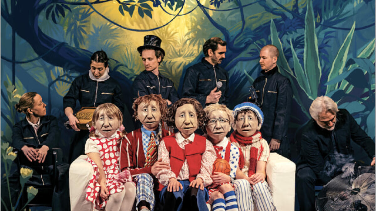 Le maschere della compagnia Familie Flöz portano in scena "Hokuspokus" - 