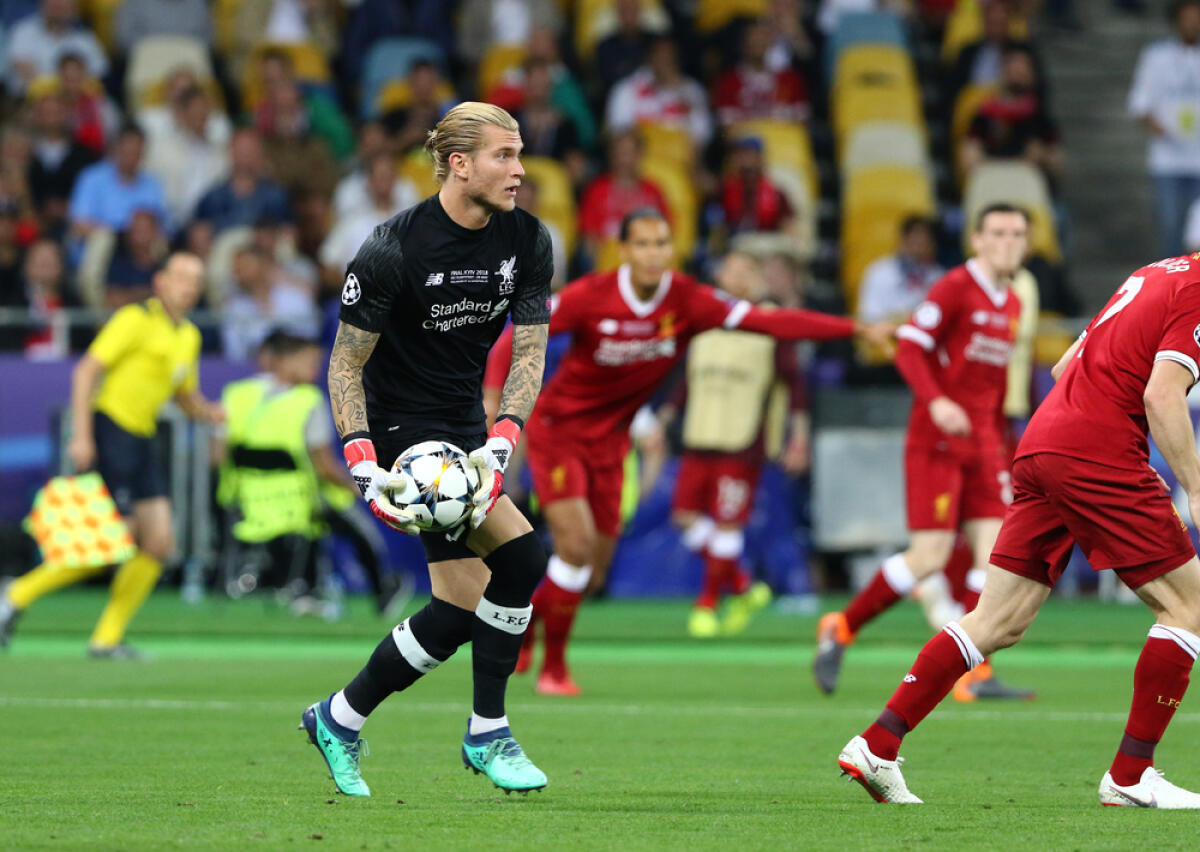 Karius proposto alla Roma, ma la Leotta spera nel Monza o nel Como - KYIV, UKRAINE - MAY 26, 2018: Goalkeeper Loris Karius of Liverpool in action during the UEFA Champions League Final 2018 game against Real Madrid at NSC Olimpiyskiy Stadium. Karius missed 3 goals