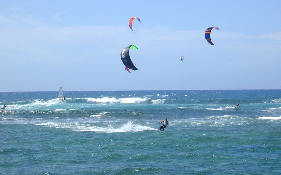 Tragedia a Vieste, 62enne muore mentre fa kite-surf