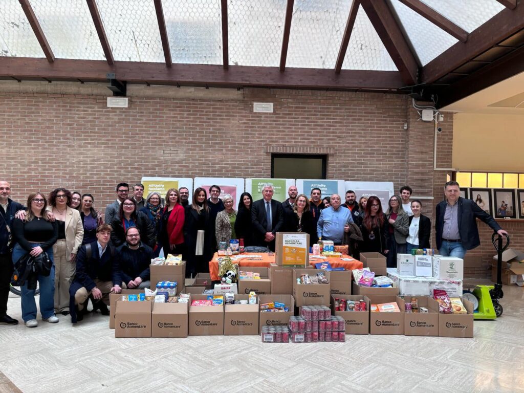 UniFg dona mille chili di generi alimentari al Banco Alimentare