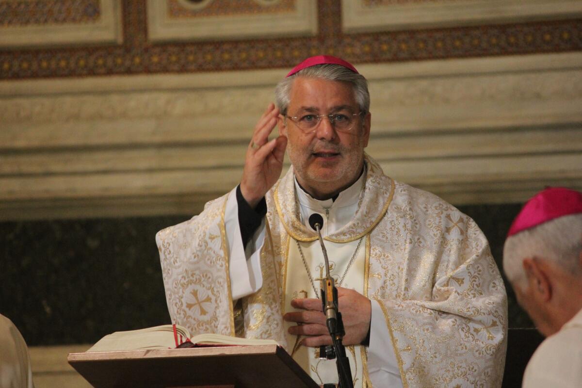 Roma, visita ad limina vescovi pugliesi: Ferretti presiede Messa in Laterano - 