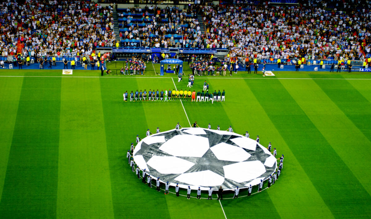Champions League, quinto posto per le italiane mai così vicino - SPAIN, MADRID - SEPTEMBER 18, 2012: UEFA Champions League Matchday 1, Real Madrid CF - Manchester City FC, 3:2, on September 18, 2012 in Madrid, Spain