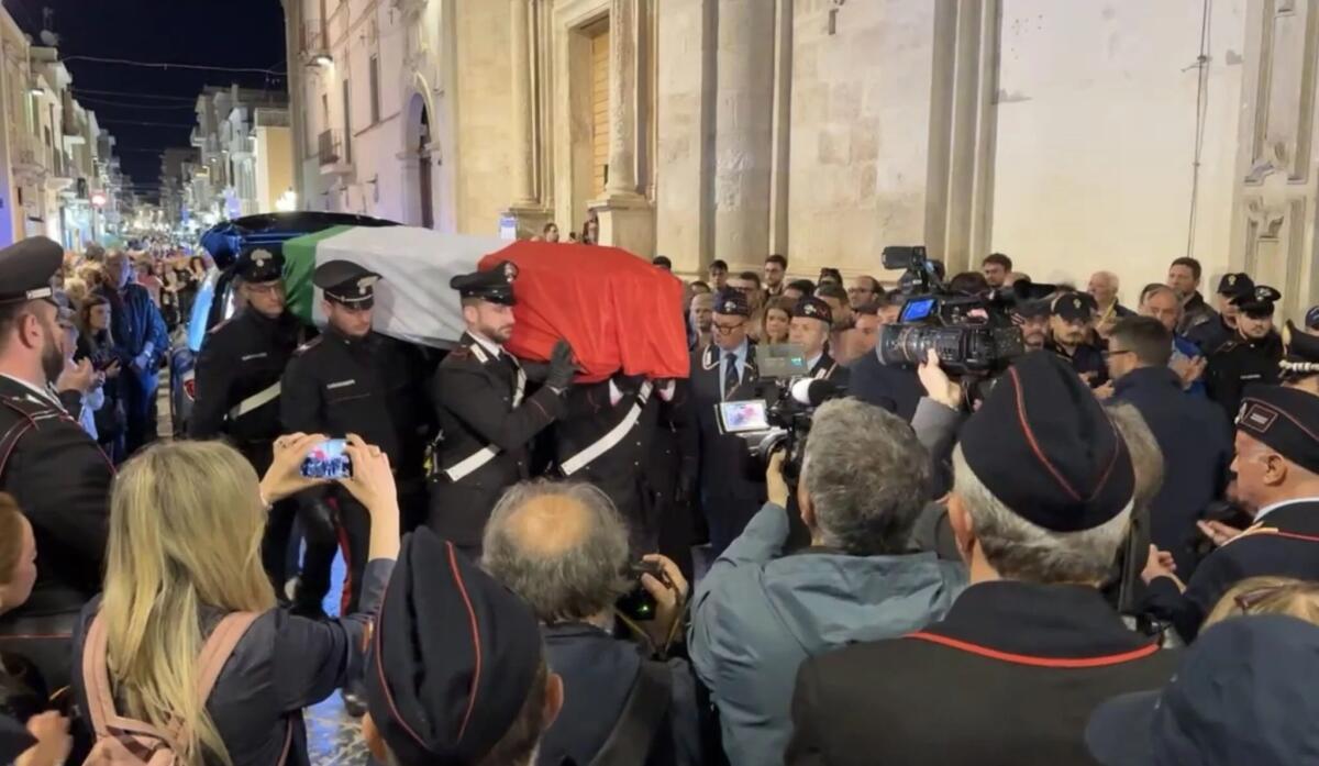 Manfredonia, in Comune la camera ardente del giovane maresciallo - 