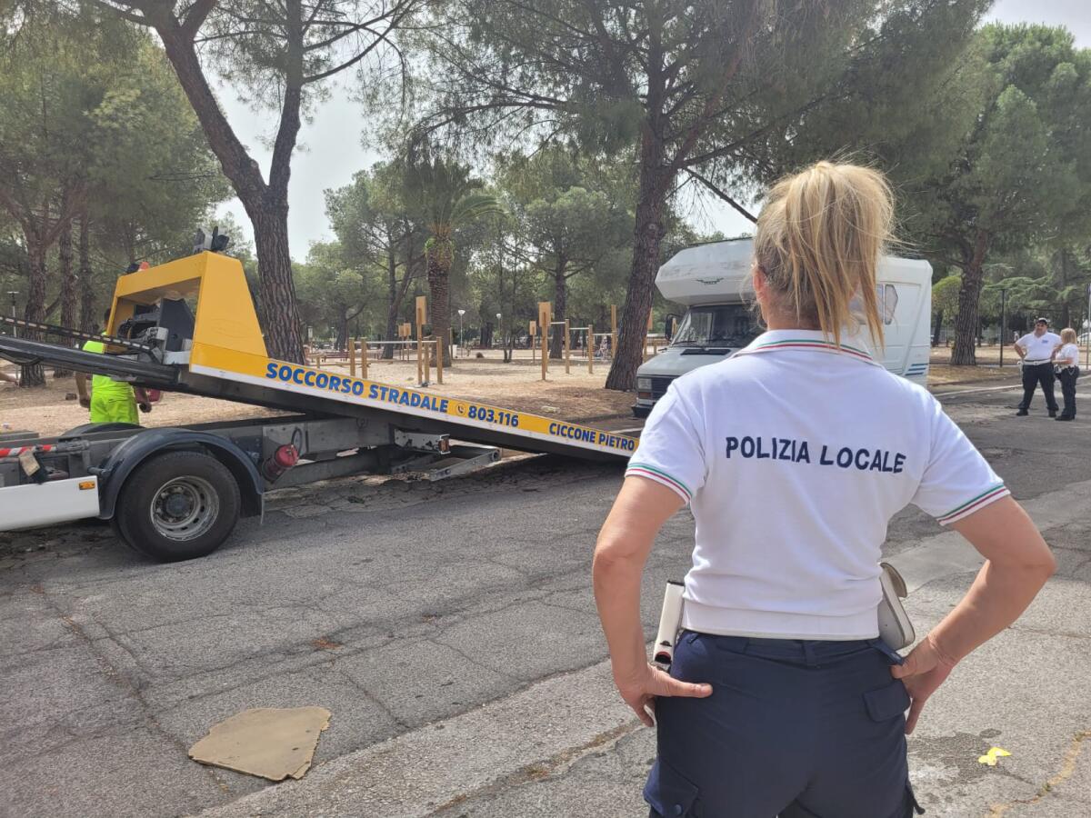 Foggia, daspo urbano per una donna sorpresa a bivaccare - 