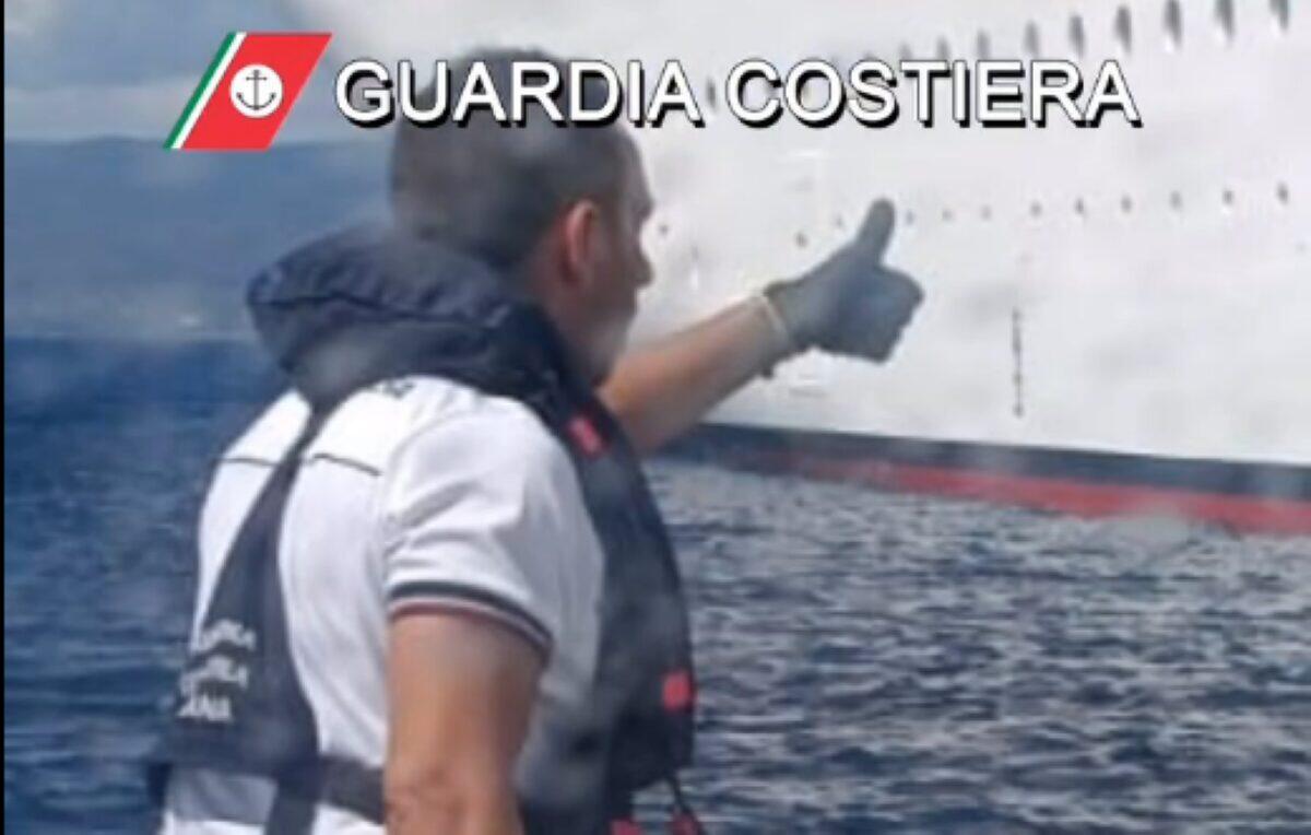 Vieste, Guardia Costiera soccorre turista imbarcata su nave da crociera - 
