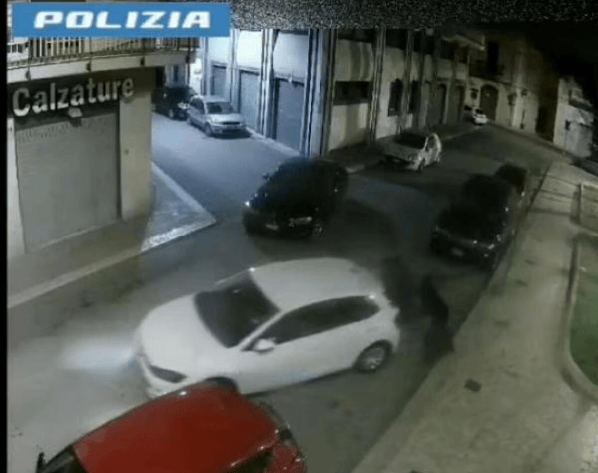 Un minuto per rubare un’auto, 45 furti in sei mesi: 23 arresti tra Bat e Foggia - 