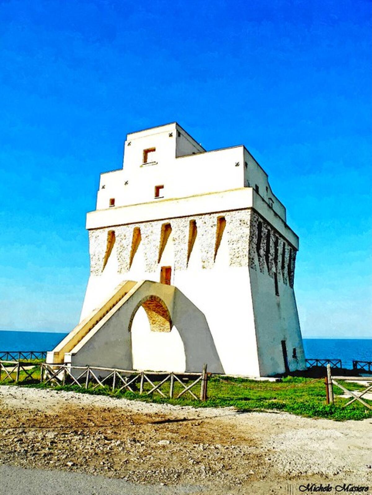 Piemontese: finanziati restauro torri costiere e spiagge libere accessibili ai disabili - 