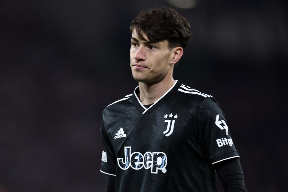 Juve, Soulé sul mercato anche se Motta vorrebbe tenerlo - Matias Soule of Juventus Fc during the Uefa Europa League  match beetween  Sc Freiburg and Juventus Fc at Stade Europa-Park on March 16 2023 in Freiburg, Germany .