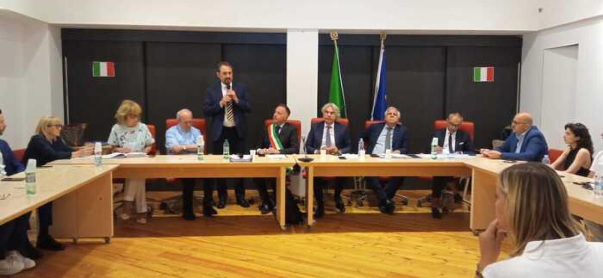 Mattinata, i sindaci del Gargano firmano il patto per la sicurezza - 