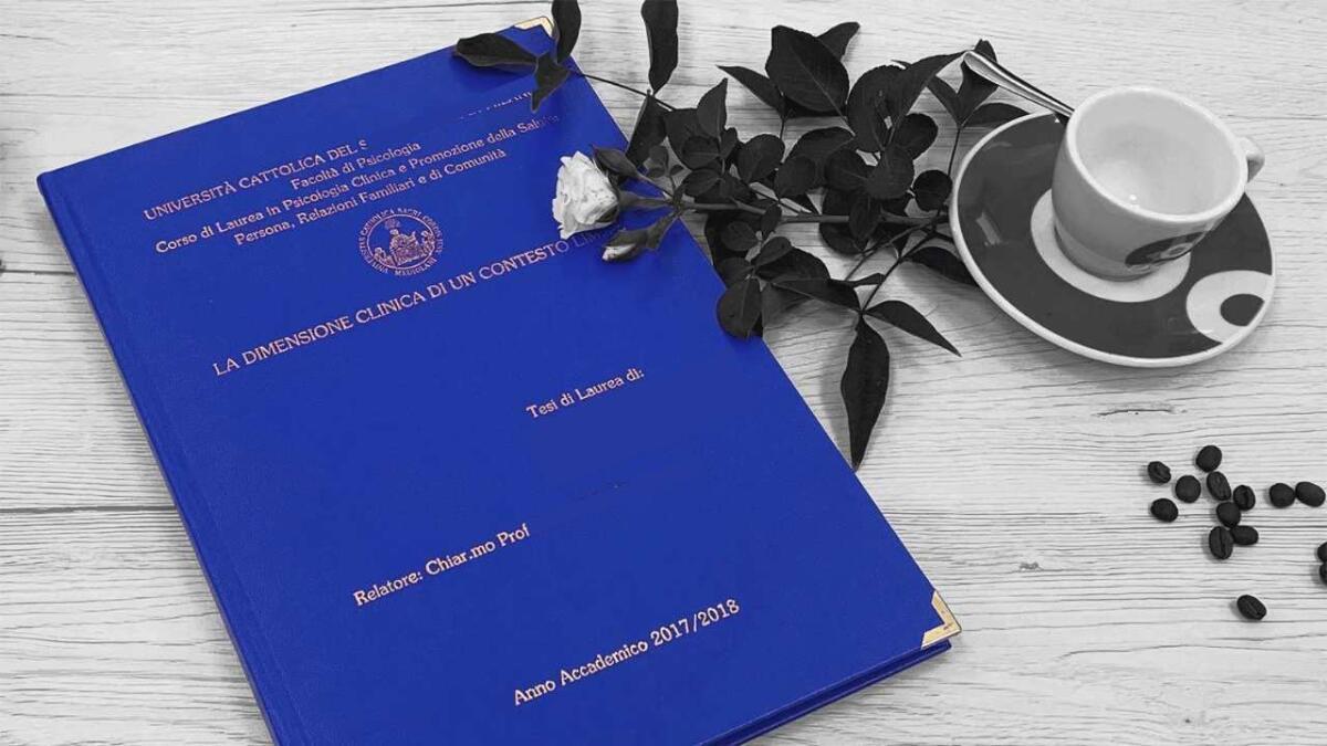 Come organizzare, strutturare e correggere la tesi di laurea: guida completa - 