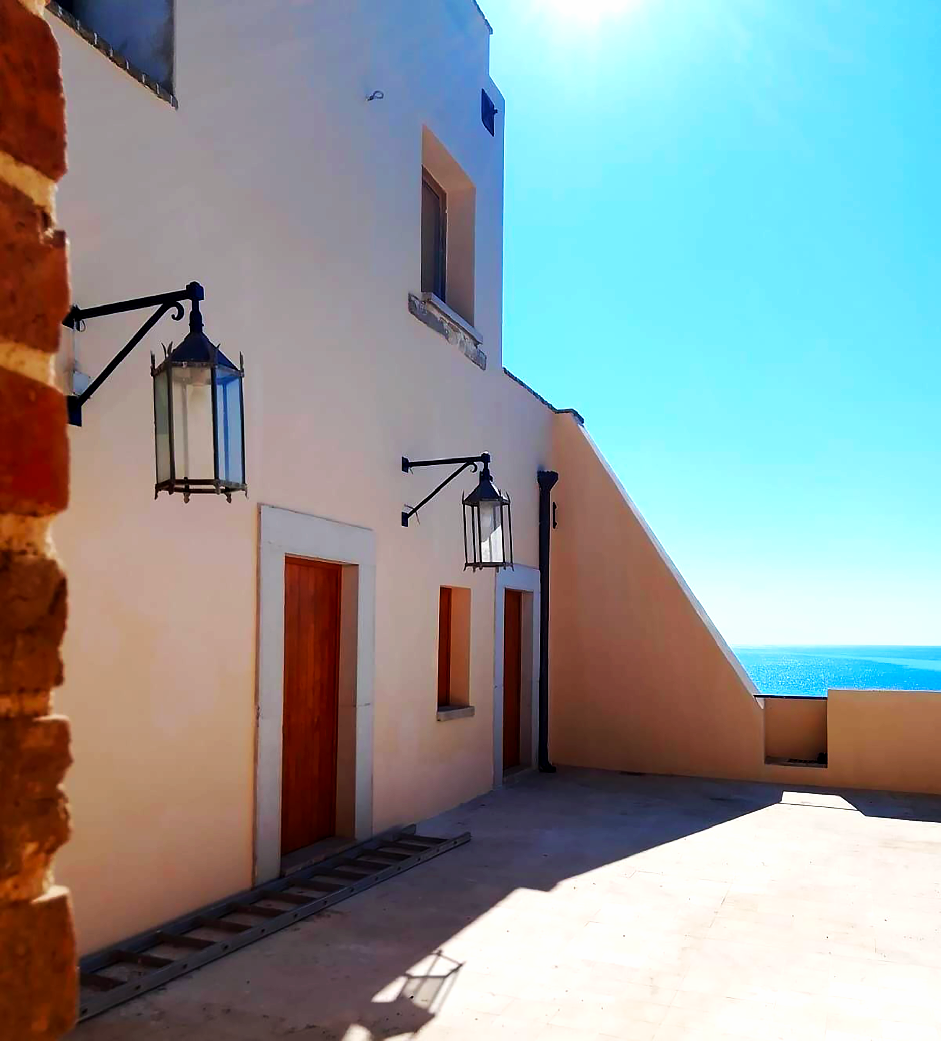 Galleria Piemontese finanziati gli Avvisi 2024 per tutela torri costiere e spiagge libere accessibili ai disabili - Diapositiva 1 di 2