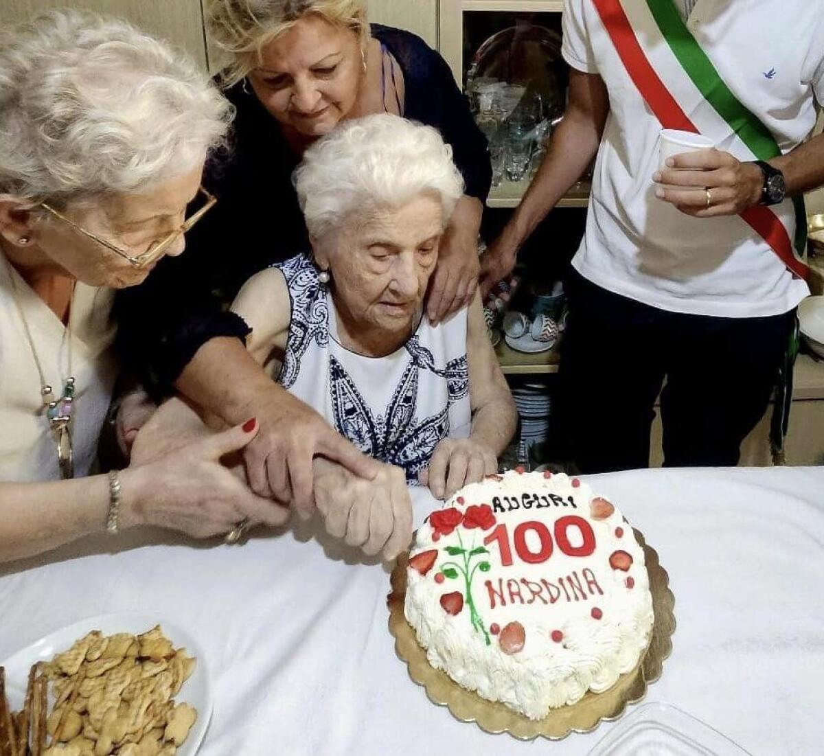Foggia, festeggiati i cento anni di nonna Nardina - 