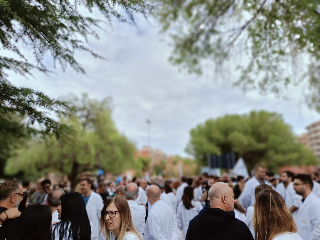 Foggia, manifestazione contro le aggressione al personale sanitario
