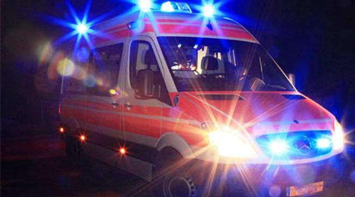 Foggia, ragazza travolta da un'auto mentre attraversa la strada - 