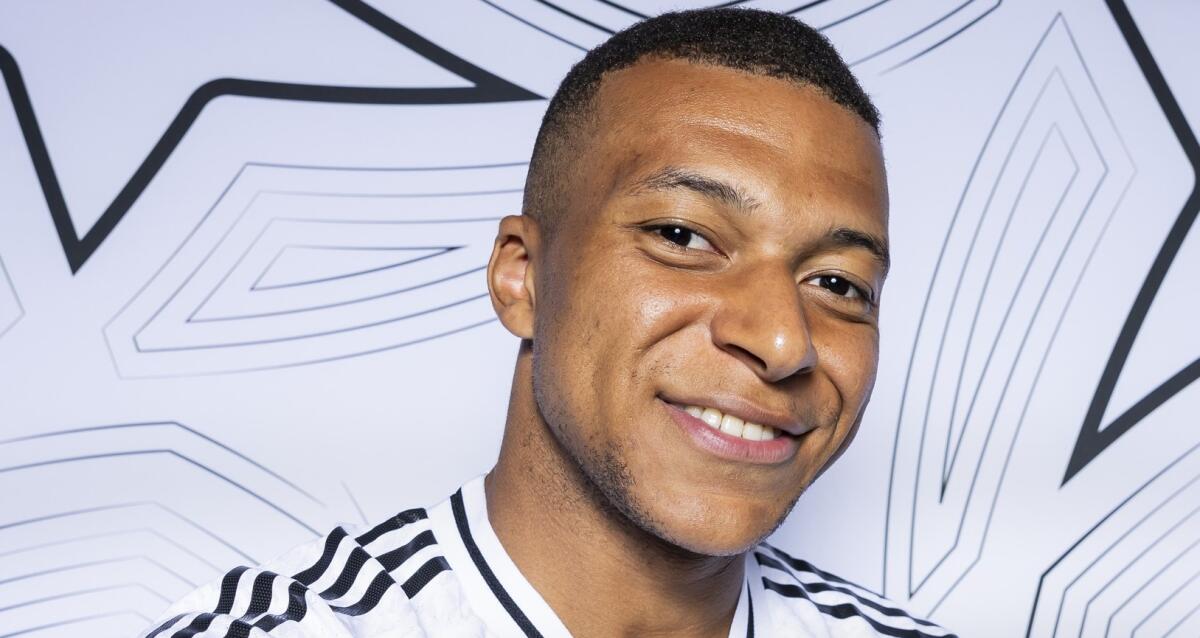 CIES, la classifica dei club più costosi - MADRID, SPAIN - AUGUST 12: Kylian Mbappe of Real Madrid poses for a portrait during the Real Madrid CF Portraits Session on August 12, 2024 in Madrid, Spain. (Photo by Inma Flores - UEFA/UEFA via Getty Images)