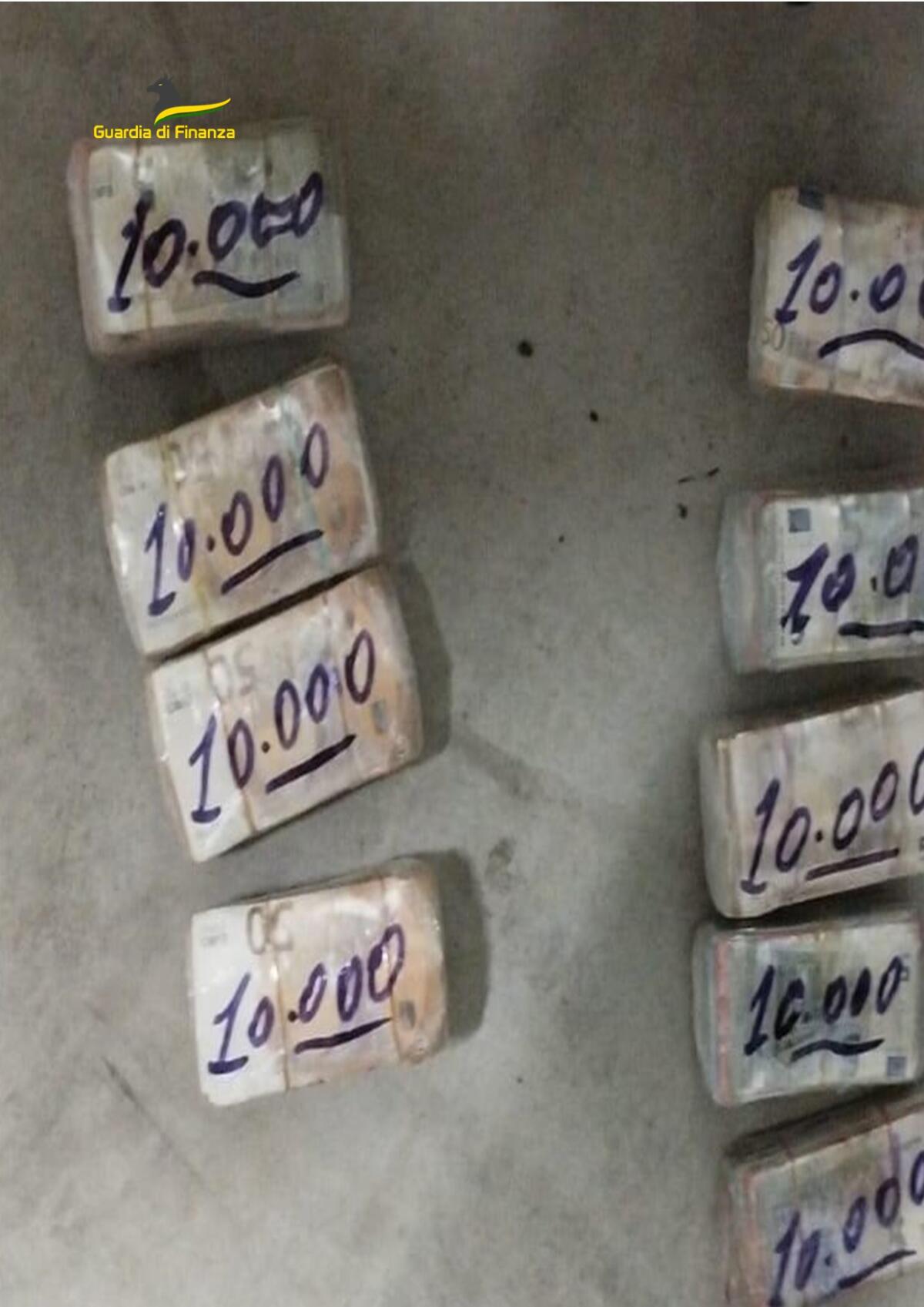 Ordona, scoperto laboratorio produzione eroina. Due arresti - 