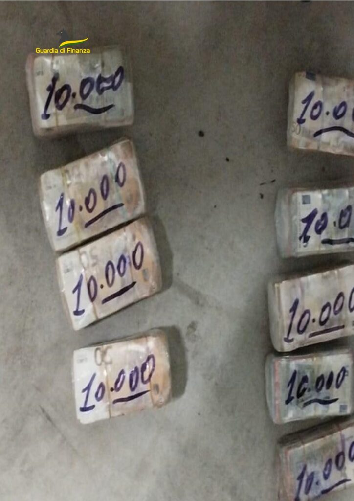 Ordona, scoperto laboratorio produzione eroina. Due arresti