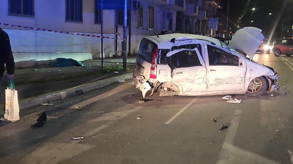 Foggia, incidente in corso Roma. La vittima è Fernando Paoletti di 21 anni - 