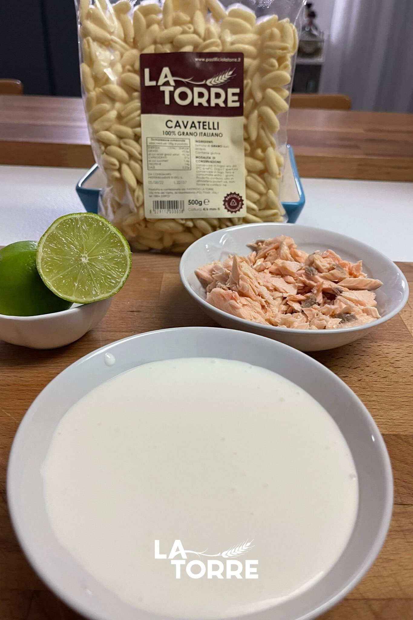 Cavatelli con Salmone Fresco, Panna Acida e zeste di Limone