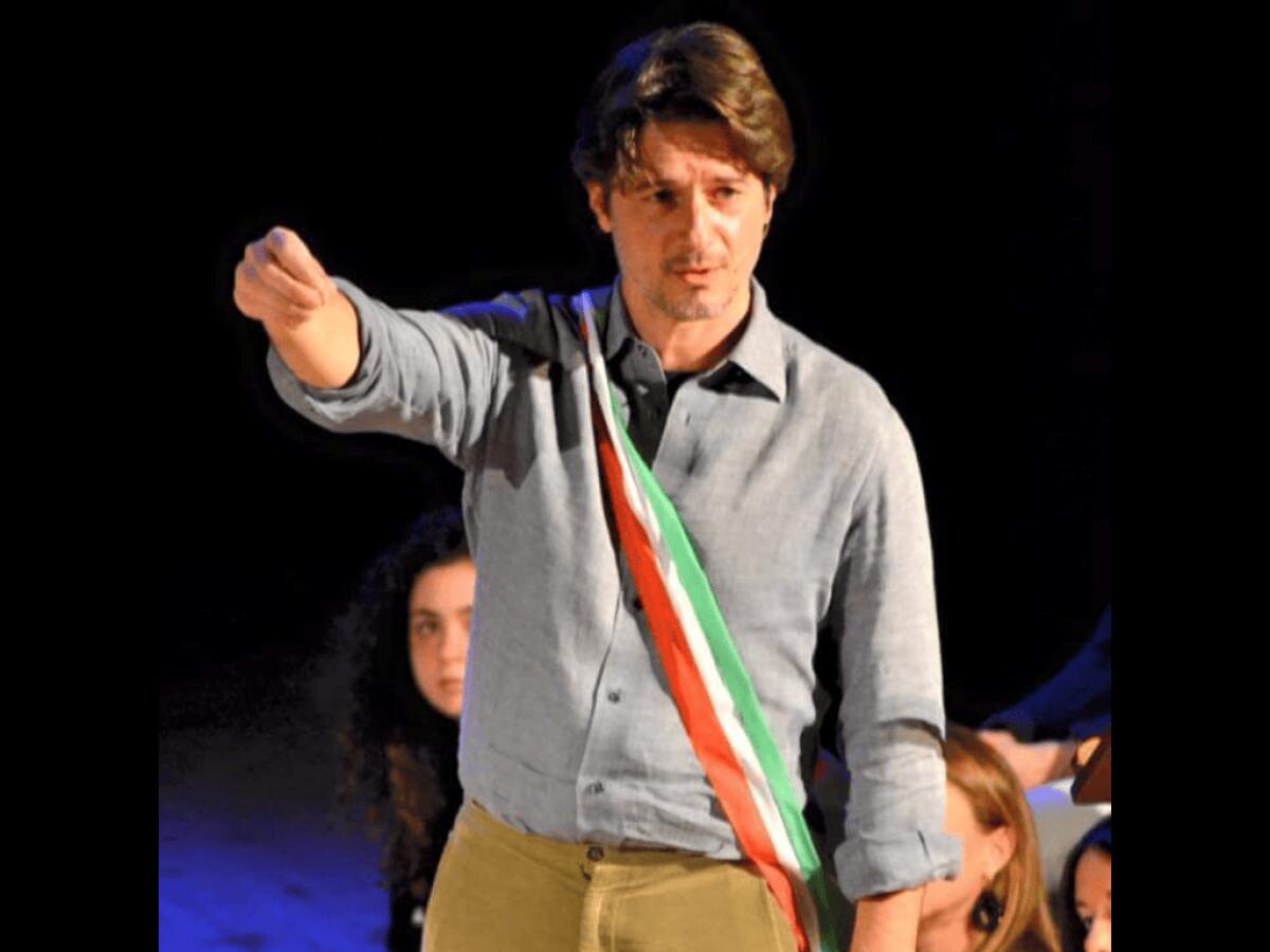 Teatro Giordano, attesa per  “Il sindaco pescatore” con Ettore Bassi - 