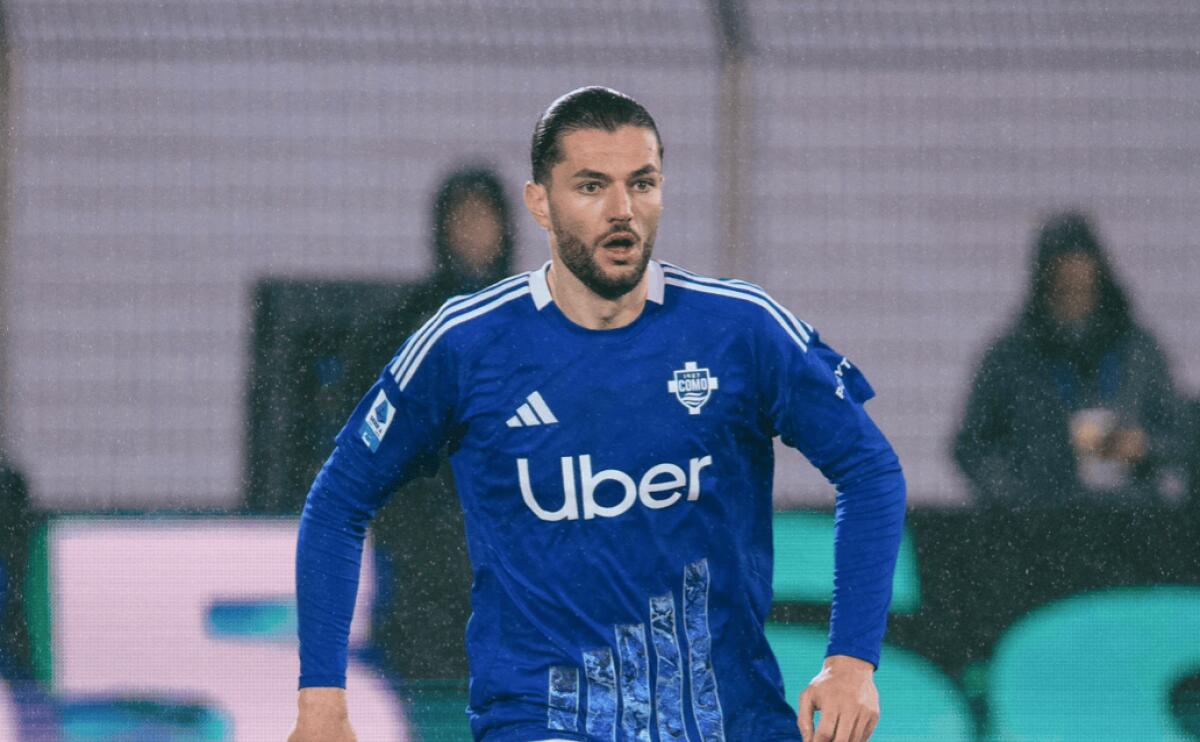 Como, che tegola per Fabregas: stagione finita per il difensore - 
