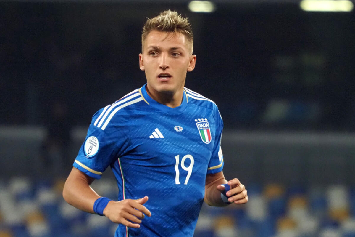 Juventus, idea Retegui ma sullo sfondo c'è Lucca - Mateo Retegui player of Italy, during the qualifying match for Euro 2024, between Italy vs England, final result Italy 1, England 2. Match played at Diego Armando Maradona stadium.