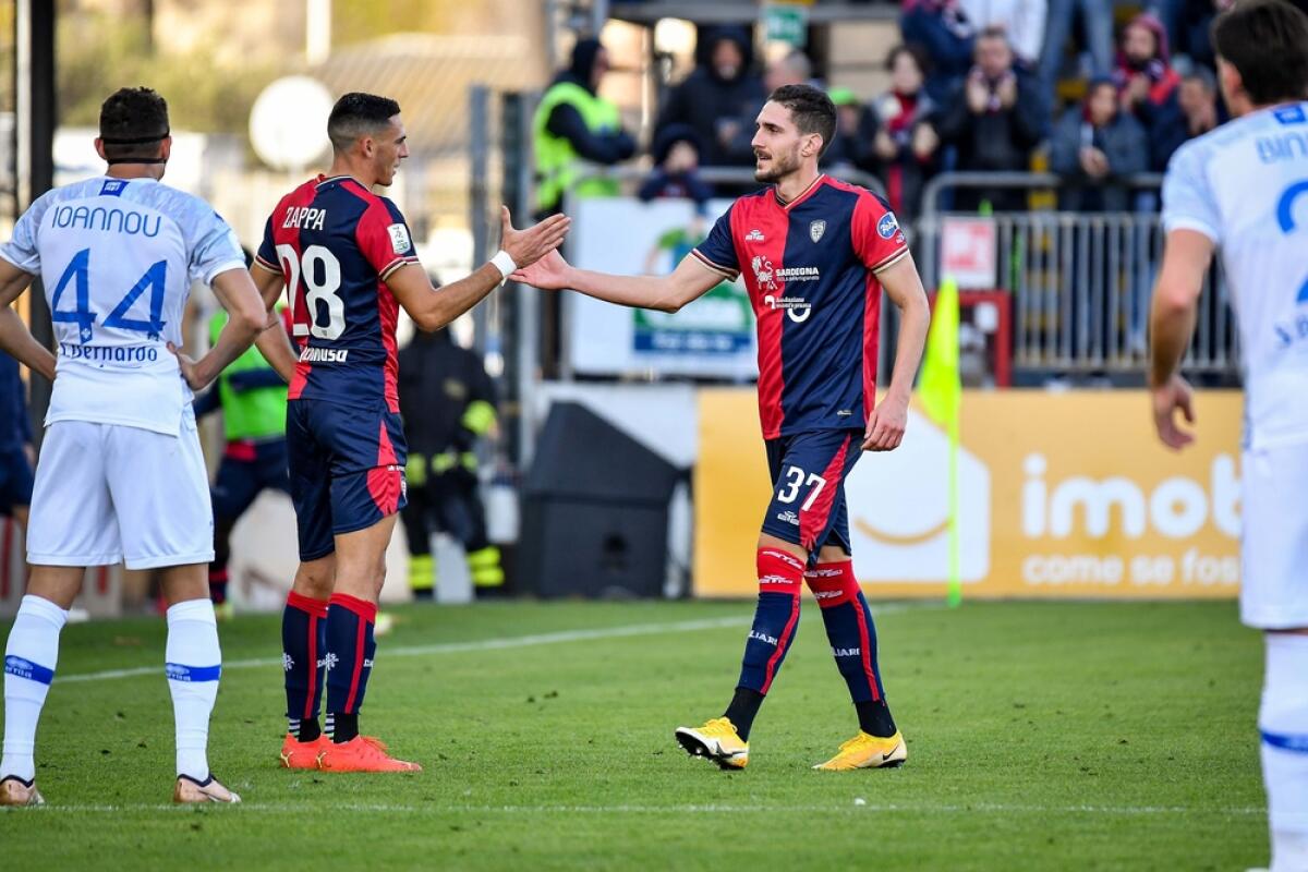 Cagliari, ecco il primo innesto estivo: si tratta di un riscatto! - Paulo Azzi of Cagliari Calcio during Italian soccer Serie B match Cagliari Calcio vs Como 1907 at the Unipol Domus in Cagliari, Italy, January 14, 2023 - Credit: Luigi Canu