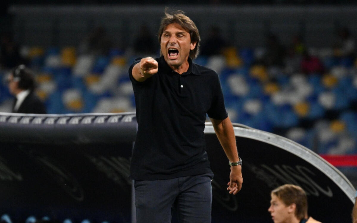 Napoli, si rivede Buongiorno. Esami per Neres - 