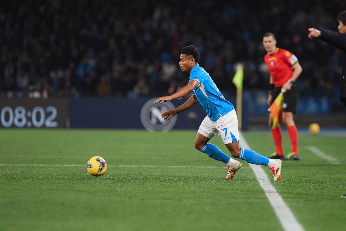 Napoli, c'è la lesione distrattiva del soleo: le ultime sulle condizioni di Neres - 
